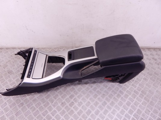Подлокотник BMW X5-series (E53) 51 16 8 263 780