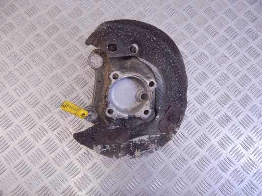 Ступица передняя правая BMW 1-series (E87) 31 21 6 793 924