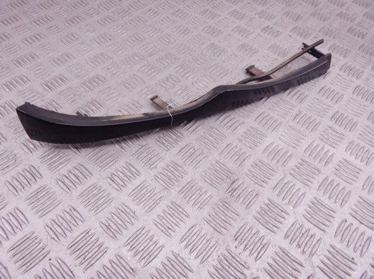 Ус под фару правый BMW 3-series (E46) 51 13 7 030 554 Ус под фару правый BMW 3-series (E46) 51 13 7 030 554