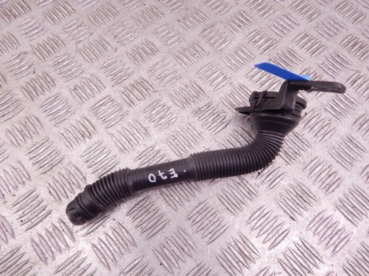 Горловина бачка омывателя BMW X5-series (E70) 61 66 7 162 586