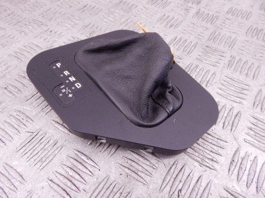 Чехол рычага КПП BMW 5-series (E39) 51 16 7 060 695