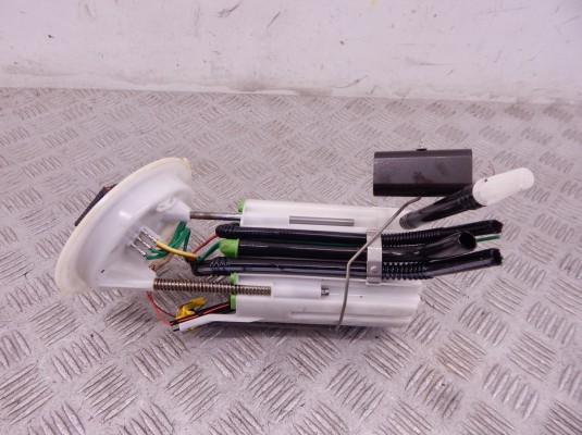 Насос топливный BMW 5-series (E60/61) 16 11 7 373 472