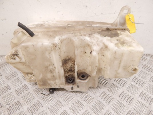 Бачок омывателя BMW 7-series (E65/66) 61 66 7 001 942
