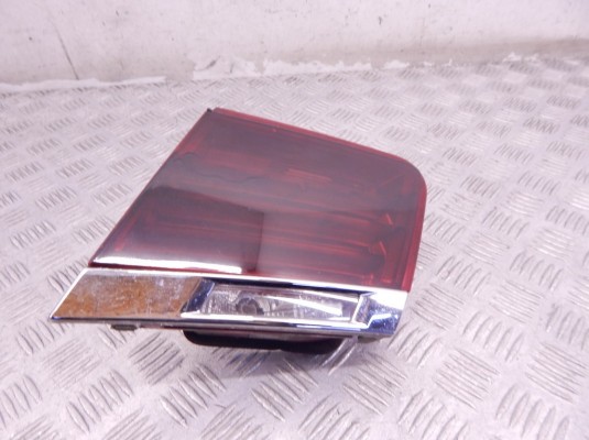 Фонарь крышки багажника правый BMW 7-series (F01/02) 63 21 7 182 206 Фонарь крышки багажника правый BMW 7-series (F01/02) 63 21 7 182 206