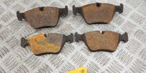 Тормозные колодки передние BMW 5-series (E39) Тормозные колодки передние BMW 5-series (E39)