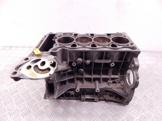 Блок цилиндров BMW 3-series (E46) 11 11 7 536 184