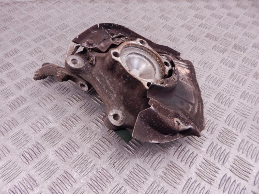 Ступица передняя правая BMW 5-series (E39) 31 21 1 092 854