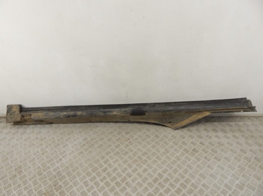 Накладка на порог VOLKSWAGEN PASSAT 5+ (2000-2005) 3b0853855d Накладка на порог VOLKSWAGEN PASSAT 5+ (2000-2005) 3b0853855d