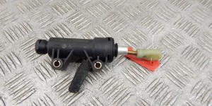 Цилиндр сцепления главный BMW 3-series (E46) 21 52 6 758 822 Цилиндр сцепления главный BMW 3-series (E46) 21 52 6 758 822