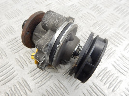 Помпа BMW 5-series (E39) 1 731 741