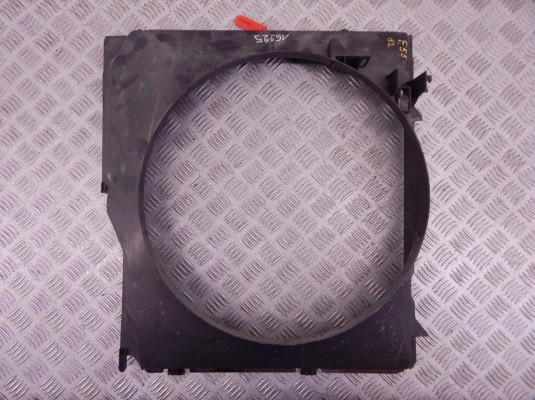 Диффузор вентилятора BMW X5-series (E53) 17 11 7 801 204 Диффузор вентилятора BMW X5-series (E53) 17 11 7 801 204