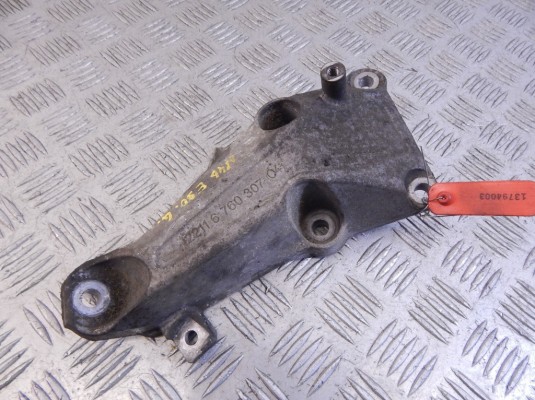 Кронштейн двигателя BMW 3-series (E90/91/92) 22 11 6 760 307