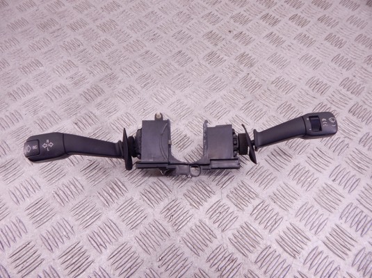 Переключатель поворотов BMW 5-series (E39) 61 31 8 352 172 Переключатель поворотов BMW 5-series (E39) 61 31 8 352 172