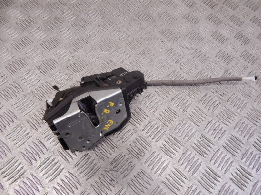 Замок двери передней правой BMW 3-series (E46) 51 21 7 011 244