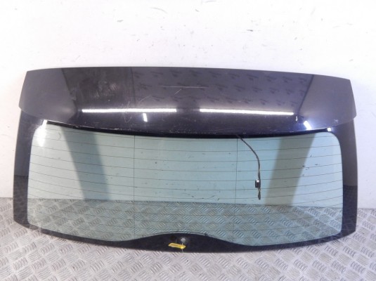 Стекло заднее BMW 3-series (E46) 51 31 8 255 292