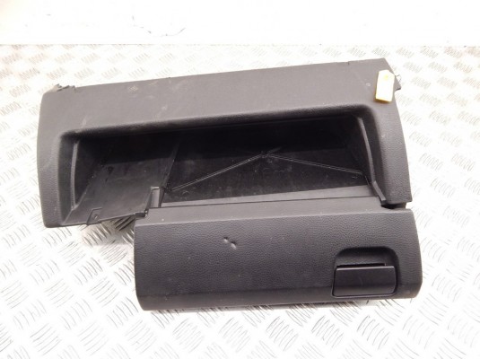 Бардачок BMW 5-series (E39) 51 16 7 143 320