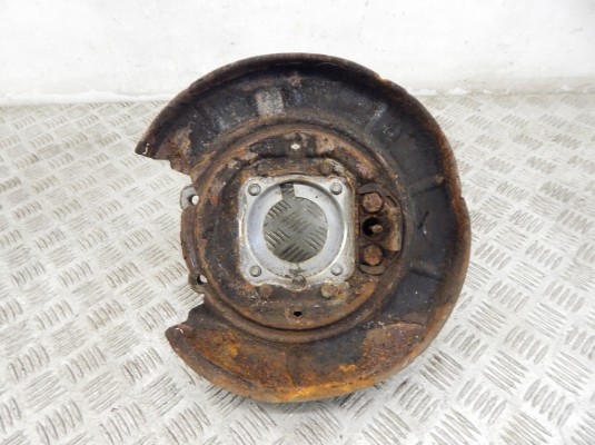 Ступица задняя левая BMW 5-series (E39) 33 32 1 093 656