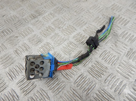 Сопротивление печки BMW 5-series (E34) 64 11 8 391 699 Сопротивление печки BMW 5-series (E34) 64 11 8 391 699