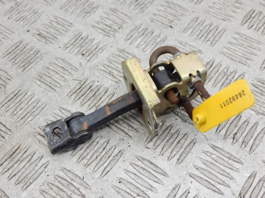 Ограничитель открывания двери передней BMW 3-series (E46) 51 21 8 160 959 Ограничитель открывания двери передней BMW 3-series (E46) 51 21 8 160 959