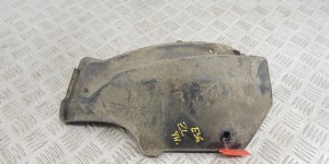 Защита арок задняя левая (подкрылок) BMW 3-series (E36) 51 71 8 122 069
