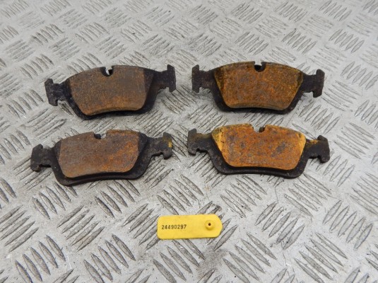 Тормозные колодки передние BMW 3-series (E46)