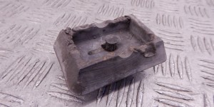 Опора под домкрат (поддомкратная подушка) BMW 5-series (E39) 51 71 7 001 650