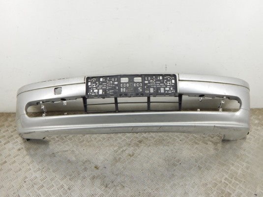 Бампер передний BMW 5-series (E39) Бампер передний BMW 5-series (E39)