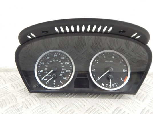 Щиток приборов (приборная панель) BMW 5-series (E60/61) 62 11 6 937 611