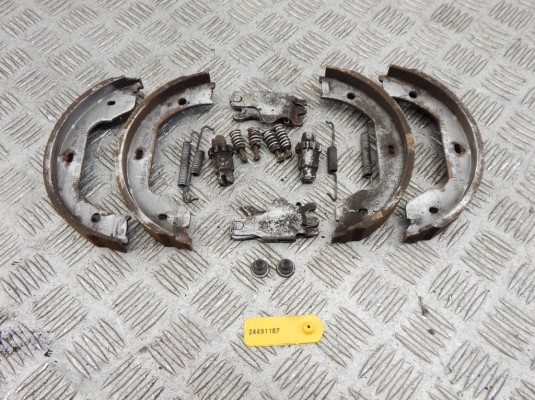 Механизм ручника (стояночного тормоза) BMW 7-series (E65/66)