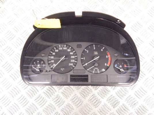 Щиток приборов (приборная панель) BMW 5-series (E39) 62 11 6 903 800