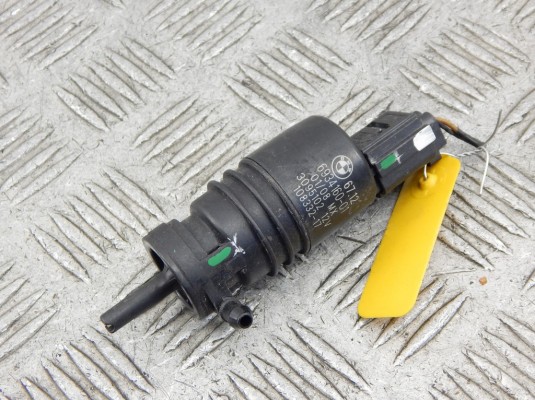 Насос (моторчик) омывателя стекла BMW X5-series (E70) 67 12 6 934 160 Насос (моторчик) омывателя стекла BMW X5-series (E70) 67 12 6 934 160