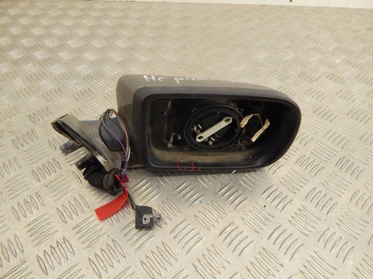 Зеркало наружное правое BMW 5-series (E39) 51 16 8 266 588