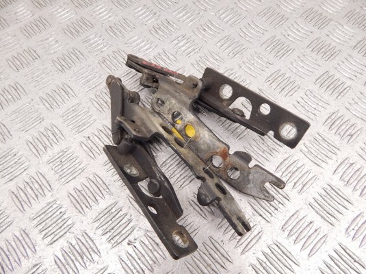 Петля капота BMW 5-series (E39) 41 61 8 203 275