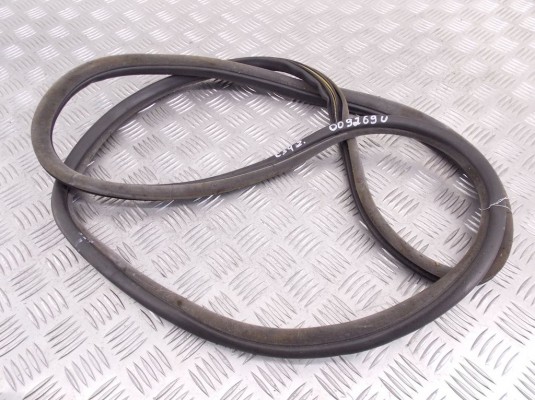 Уплотнитель BMW 5-series (E34) 51 72 1 946 397