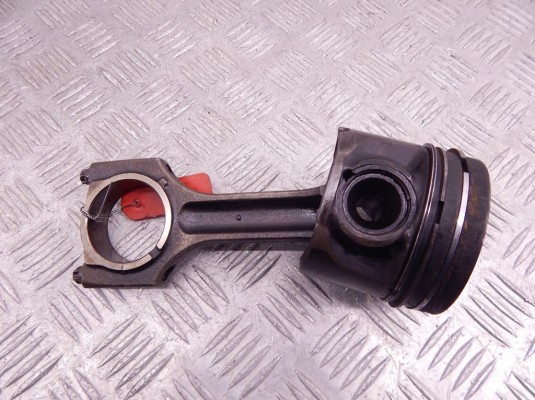 Поршень BMW 7-series (E65/66) 11 25 7 792 747