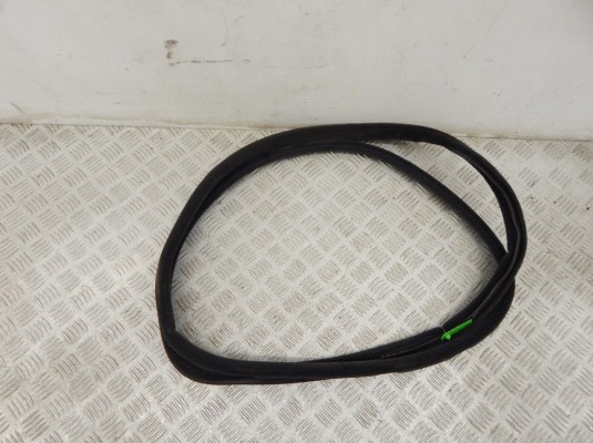 Уплотнитель BMW 7-series (E65/66) 51 72 7 044 943 Уплотнитель BMW 7-series (E65/66) 51 72 7 044 943