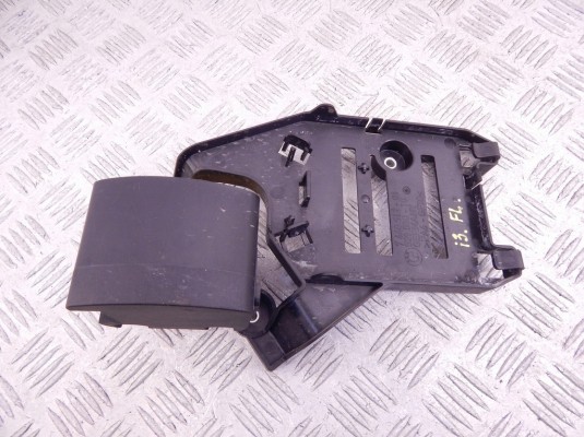 Кронштейн BMW i3-series (I01) 12 90 7 640 517