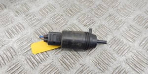 Насос (моторчик) омывателя стекла BMW 5-series (E39) 67 12 8 377 612 Насос (моторчик) омывателя стекла BMW 5-series (E39) 67 12 8 377 612