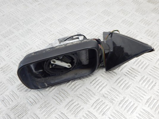 Зеркало наружное левое BMW 5-series (E39) 51 16 8 266 601