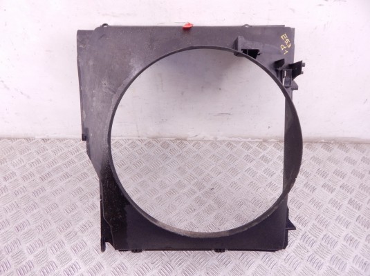 Диффузор вентилятора BMW X5-series (E53) 17 11 2 248 725 Диффузор вентилятора BMW X5-series (E53) 17 11 2 248 725