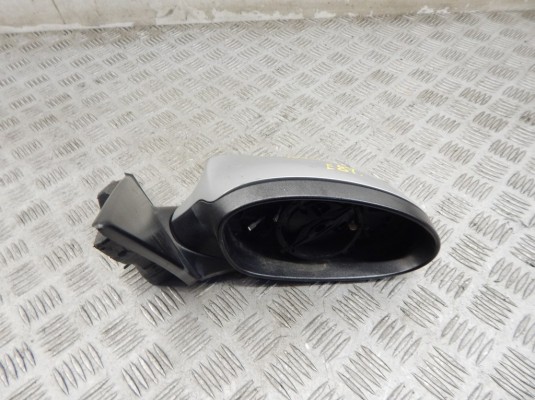 Зеркало наружное правое BMW 1-series (E87) 51 16 7 189 850 Зеркало наружное правое BMW 1-series (E87) 51 16 7 189 850