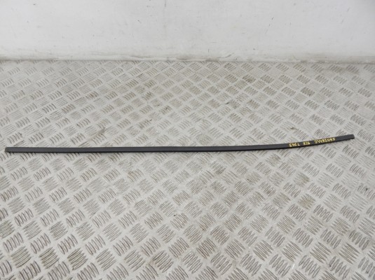 Молдинг стекла двери передней левой наружный BMW 3-series (E46)