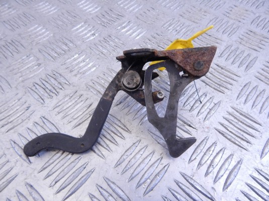 Крюк капота BMW 5-series (E39) 51 23 8 172 164