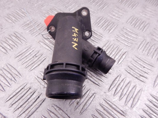 Фланец (тройник) системы охлаждения BMW 3-series (E46) 11 12 2 247 744 Фланец (тройник) системы охлаждения BMW 3-series (E46) 11 12 2 247 744