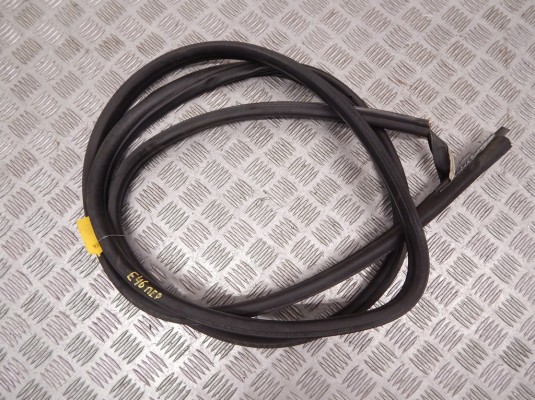 Уплотнитель BMW 3-series (E46) 51 72 7 047 341