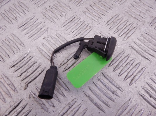 Форсунка омывателя BMW 3-series (E46) 61 66 7 056 731