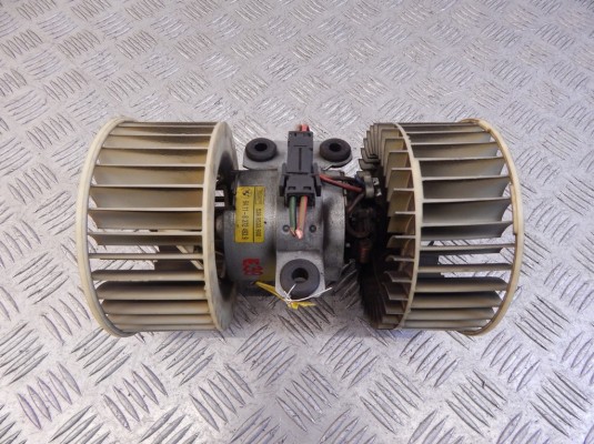 Моторчик печки BMW 5-series (E39) 64 11 8 372 493