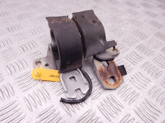 Петля крышки багажника BMW 5-series (E39) 41 62 8 227 946 Петля крышки багажника BMW 5-series (E39) 41 62 8 227 946