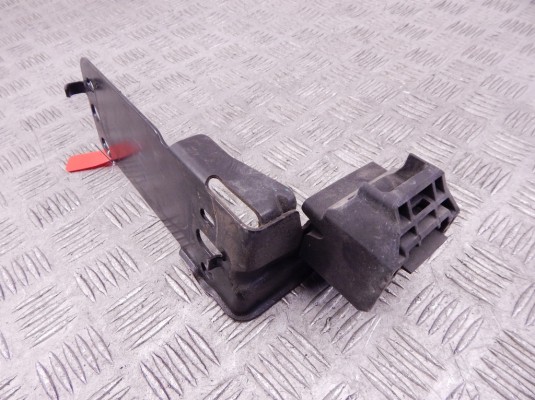 Передняя панель крепления облицовки (телевизор) BMW 3-series (E90/91/92) 51 64 7 117 811 Передняя панель крепления облицовки (телевизор) BMW 3-series (E90/91/92) 51 64 7 117 811