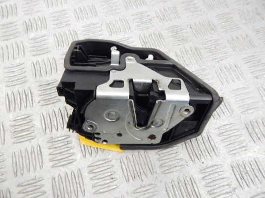 Замок двери передней правой BMW 1-series (E87) 51 21 7 202 144